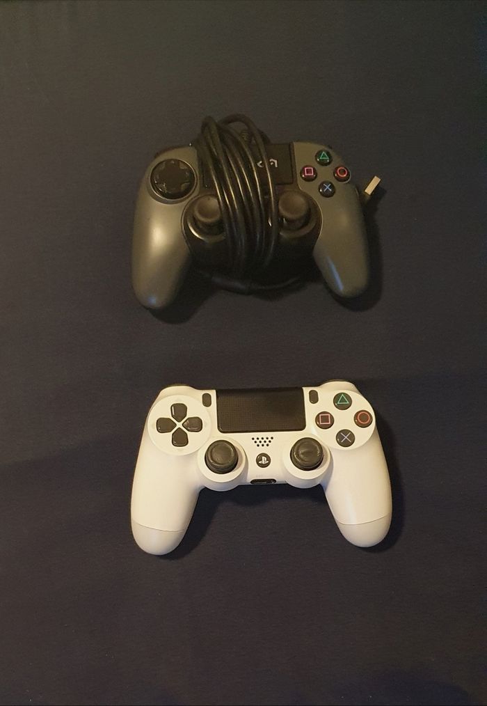 Ps4 Pro blanche 1To - photo numéro 3