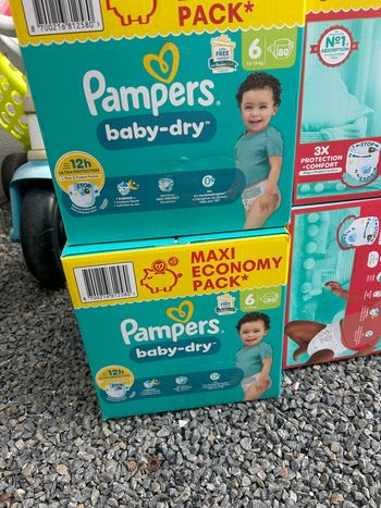 2 maxi Pampers baby dry t6