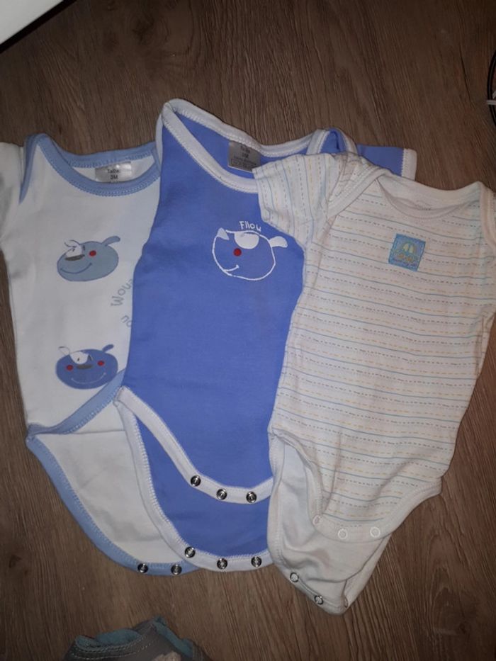 Lot bodies 3 mois été