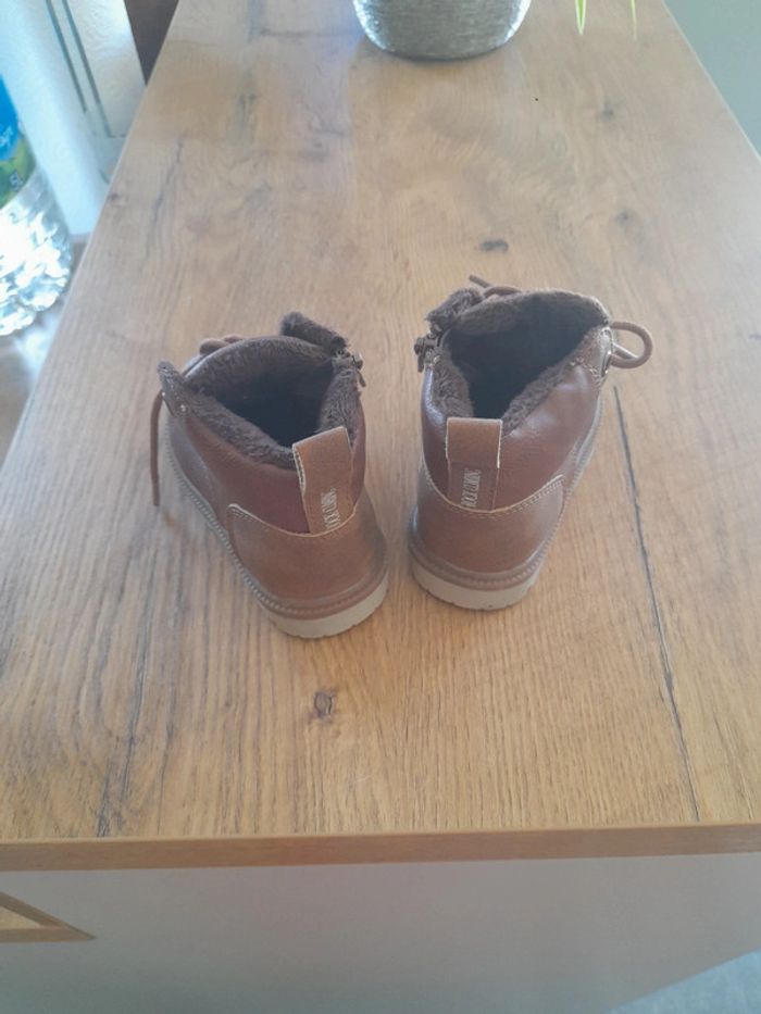 Lot de deux paires de bottillon premier pas. - photo numéro 7