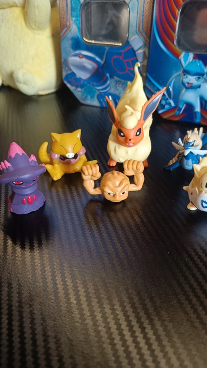 Gros lot de figurine pokémon - photo numéro 2