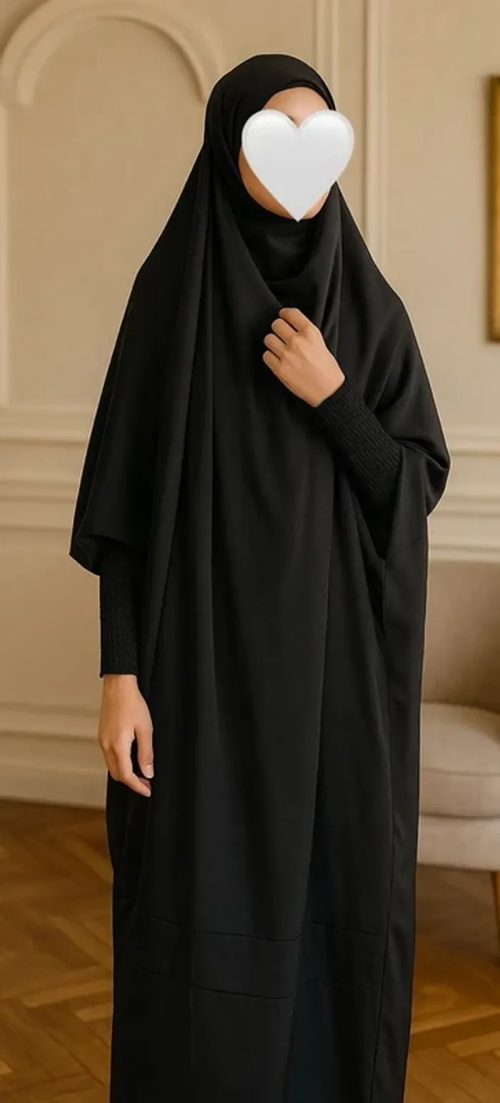 Abaya de prière noire avec capuche - Jilbab une pièce, manches smockées, style Dubaï - photo numéro 2