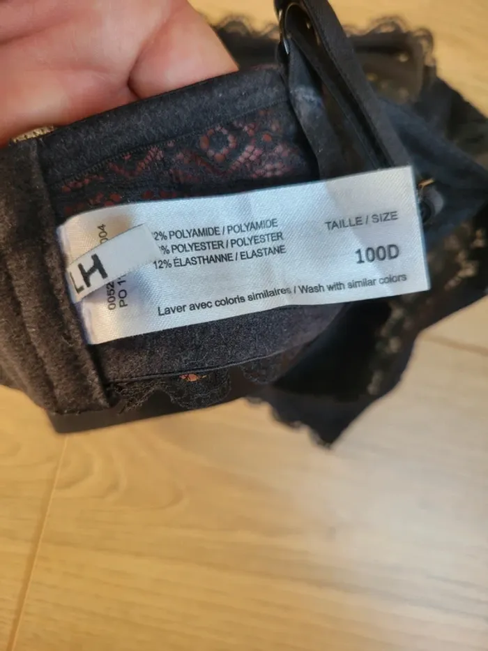 Soutien gorge noir neuf - photo numéro 3