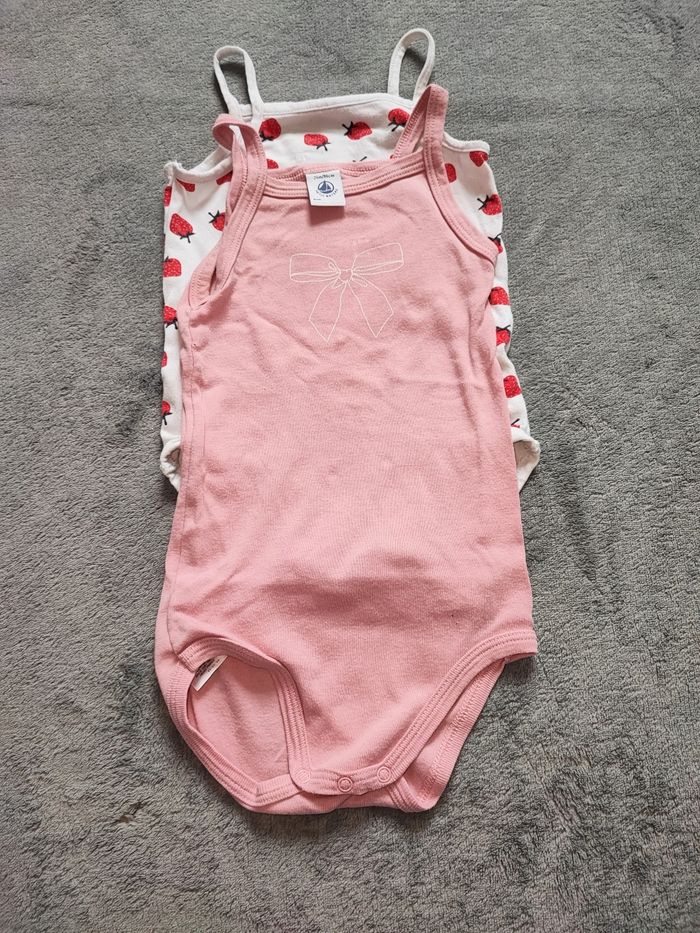 Lot de 4 bodies bretelles 24 mois (86) - photo numéro 2