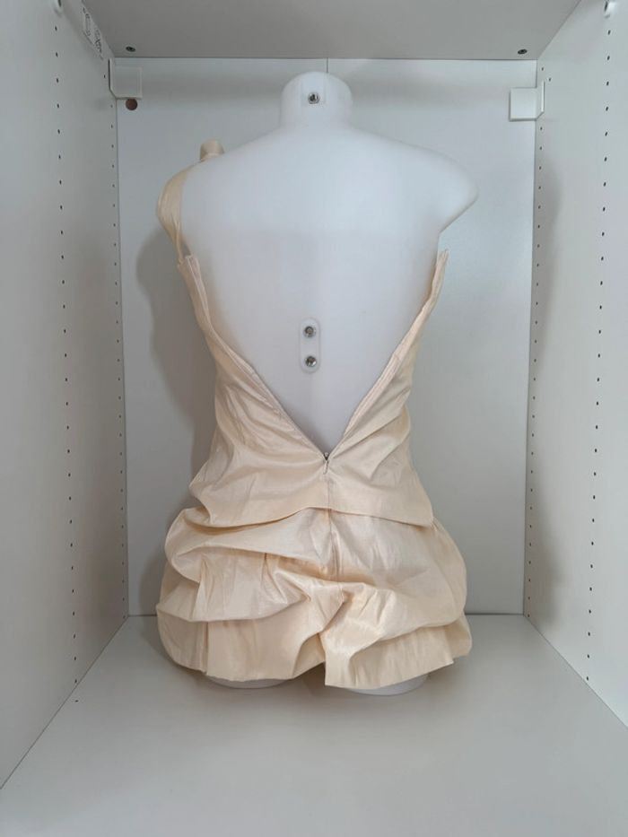 Robe beige - photo numéro 2