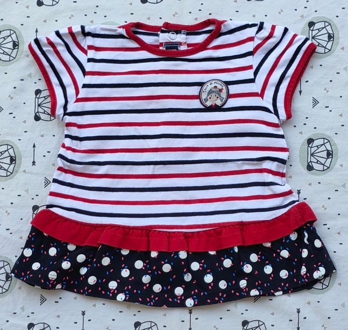 Robe marine taille 9 mois