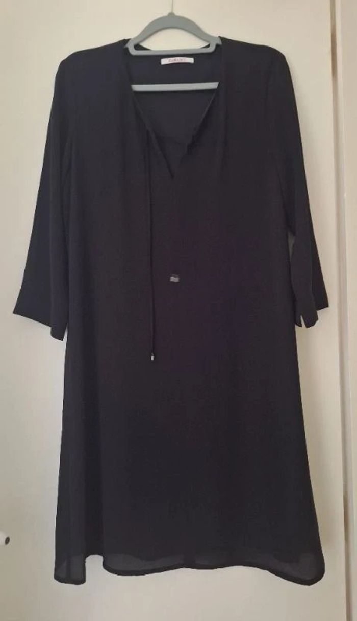 Très belle robe noire taille 38