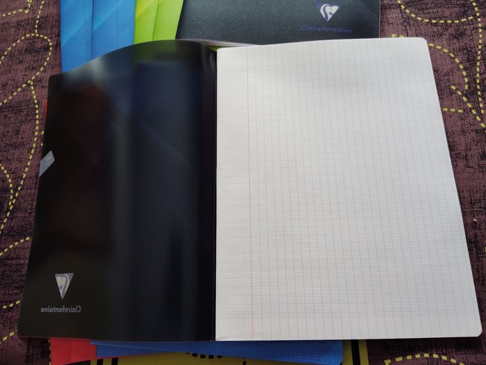 10 Cahiers + stylos, crayons de couleurs et stabilos - photo numéro 2