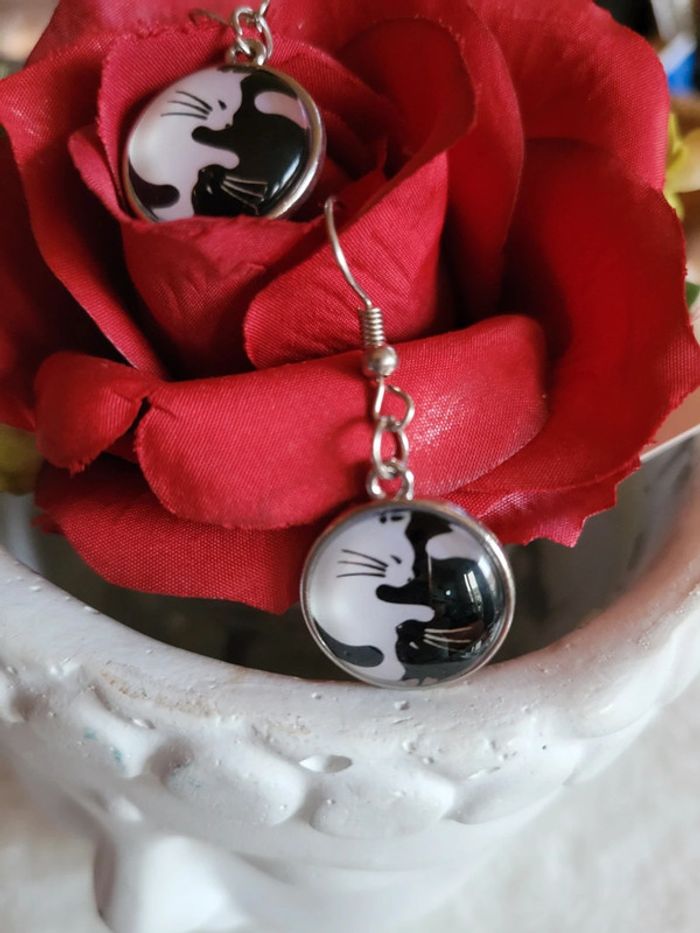 Boucles d oreilles chats ying yang - photo numéro 5
