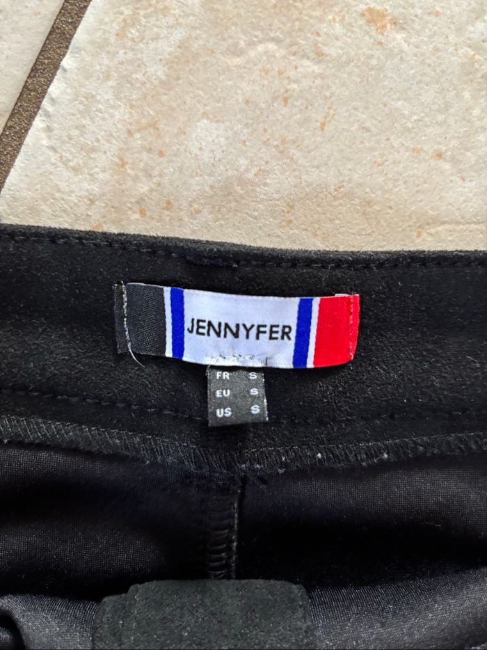 Jupe noire boutonnée - photo numéro 3