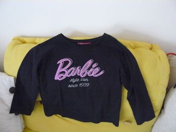T-shirt manches longues Barbie taille 5 ans en tbe