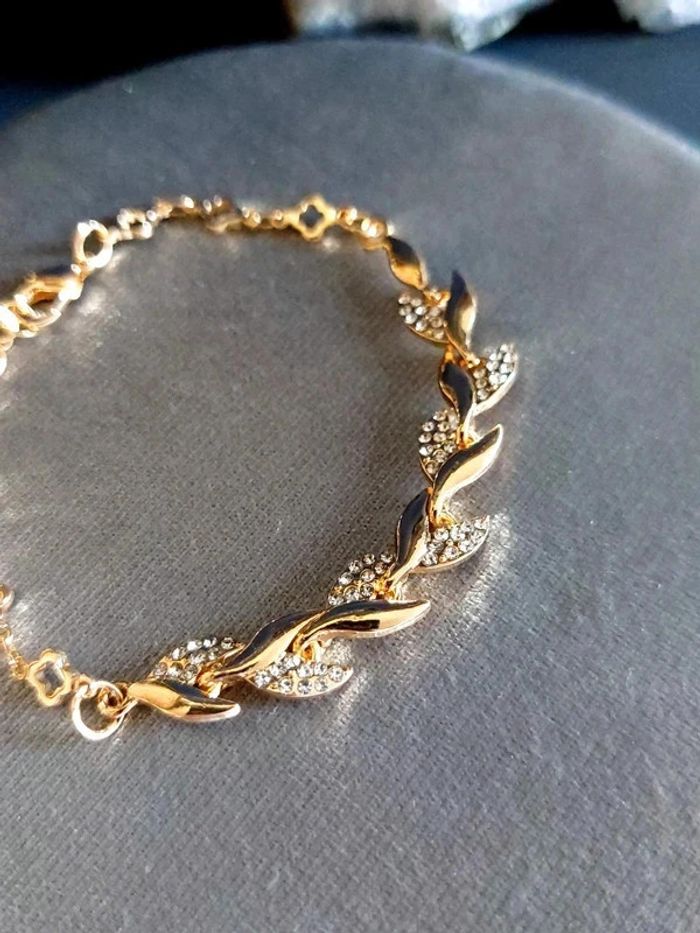 Magnifique bracelet doré pierres blanches vintage - photo numéro 5