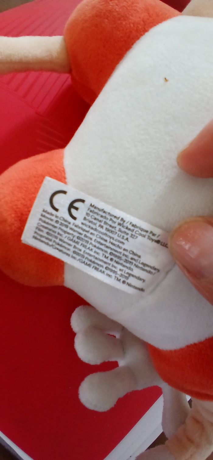 Peluche détective pikachu wci - photo numéro 5