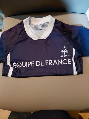 Tee shirt