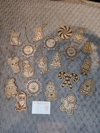 Ornements en bois