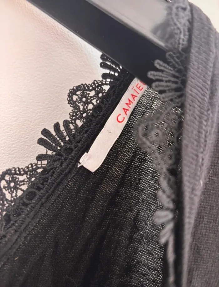 Pull fin noir col V - photo numéro 2