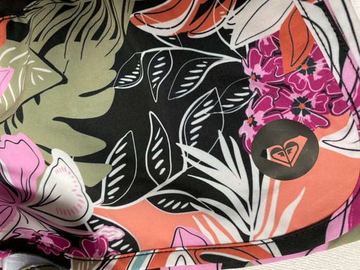 Boardshort noir et fleurs multicolores Roxy S - photo numéro 5