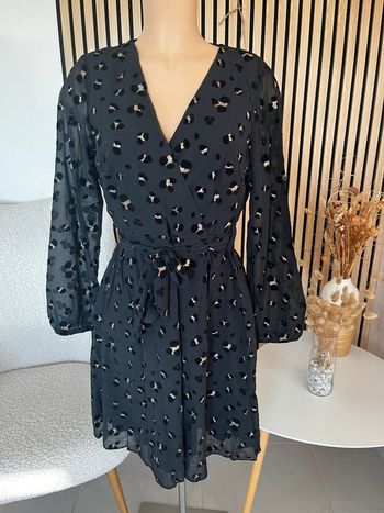 Robe noire imprimés en velours
