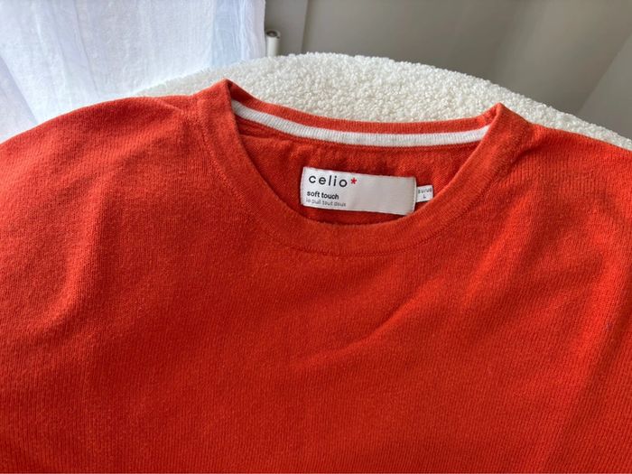 Pull celio homme col V très bon état - photo numéro 2