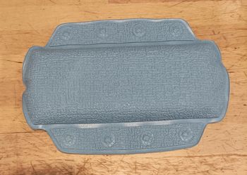 Tête en mousse baignoire