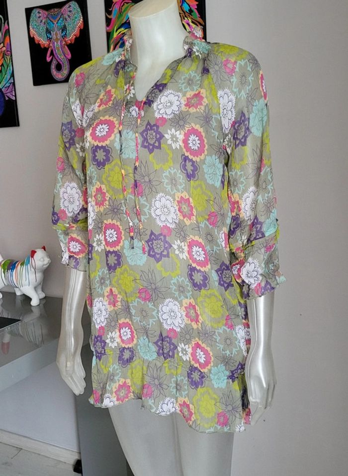 Blouse longue ou robe avec élastique. Couleurs pastels M38/L40. État neuf 🥰