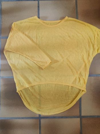 T-shirt jaune
