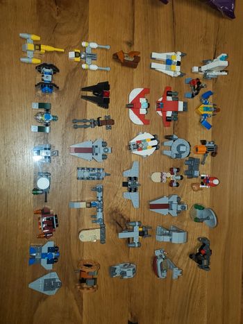 Vends construction calendrier Star Wars .