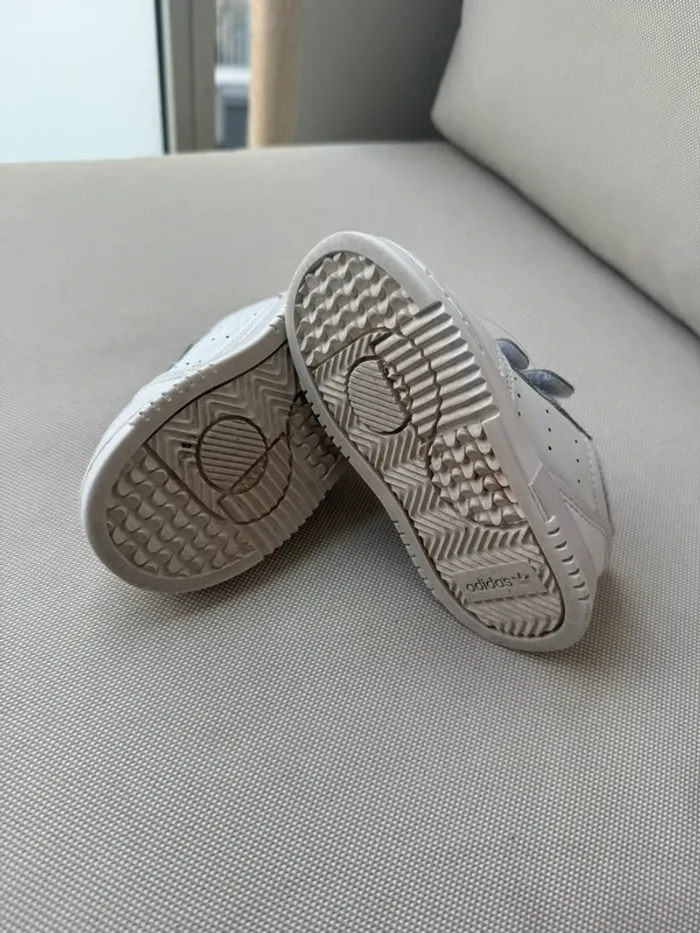Basket Adidas blanche à scratch - photo numéro 6