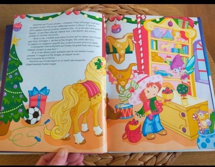 Livre " Charlotte aux fraises : Joyeux Noël" - photo numéro 3