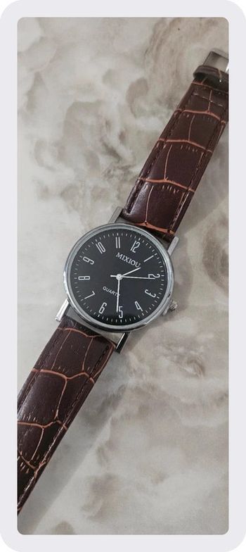 Montre neuve pour homme