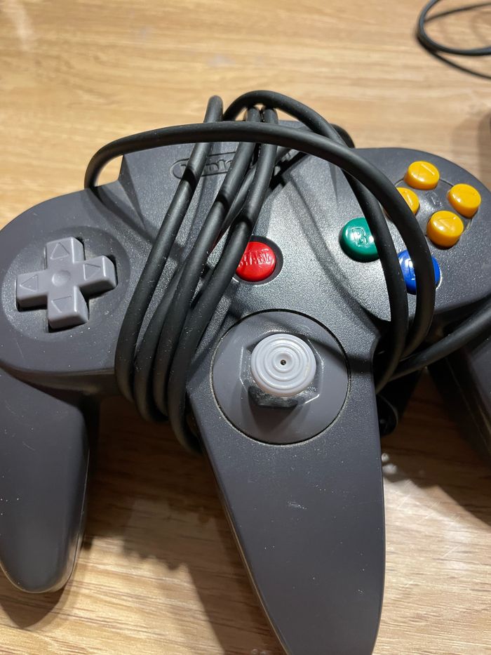 Console Nintendo 64 - photo numéro 4