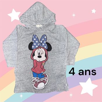 Pull Minnie 4 ans très bonne état