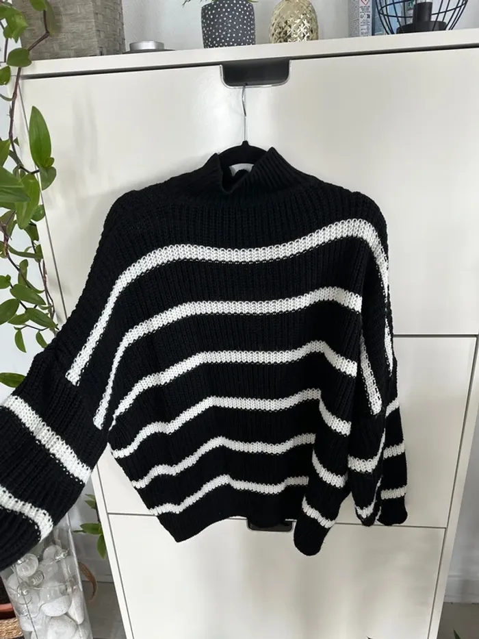 Pull marinière noir et blanc - photo numéro 2