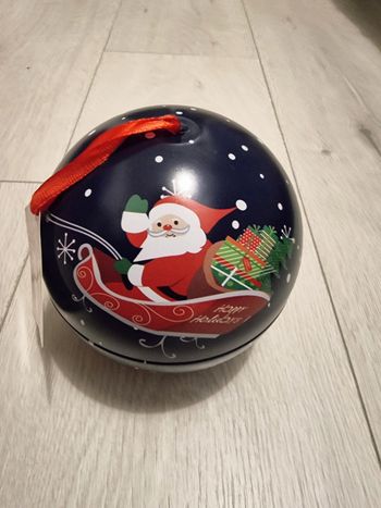 Grosse boule de Noël à garnir de friandises