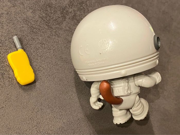 Figurine « 44 Chats » Cosmo et son talki Smoby. Article en très bon état. Valeur neuve : 13 euros. - photo numéro 3