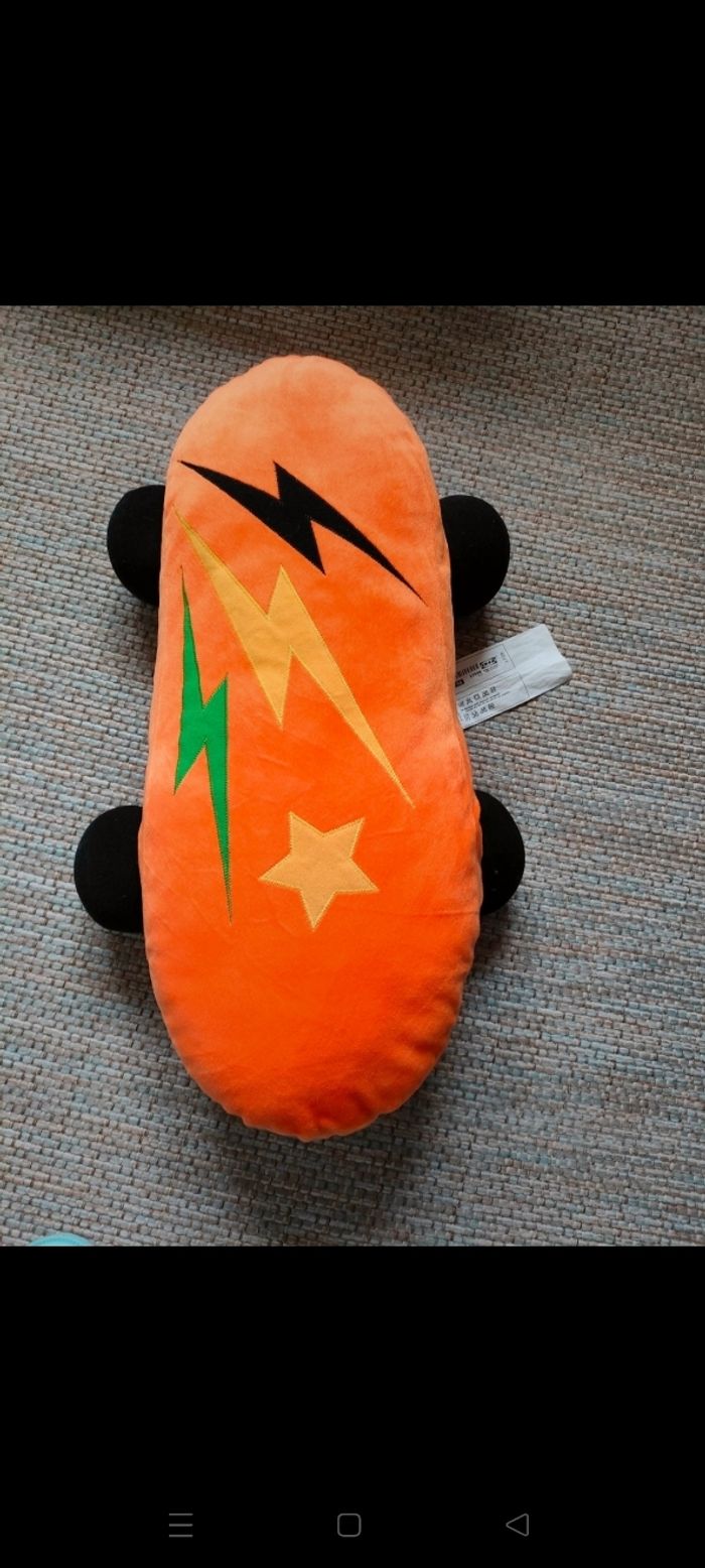 Peluche voiture Ikea