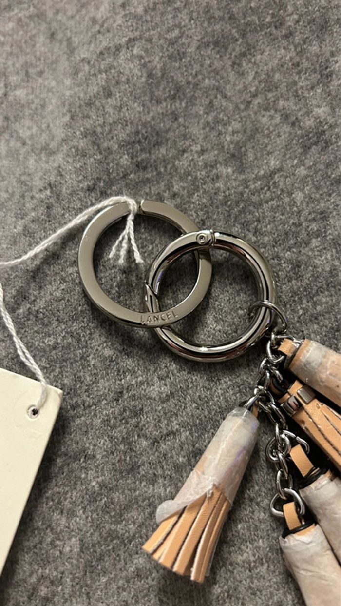 Porte-clés Lancel 5 mini pompons neuf / bijoux pour sac - photo numéro 7