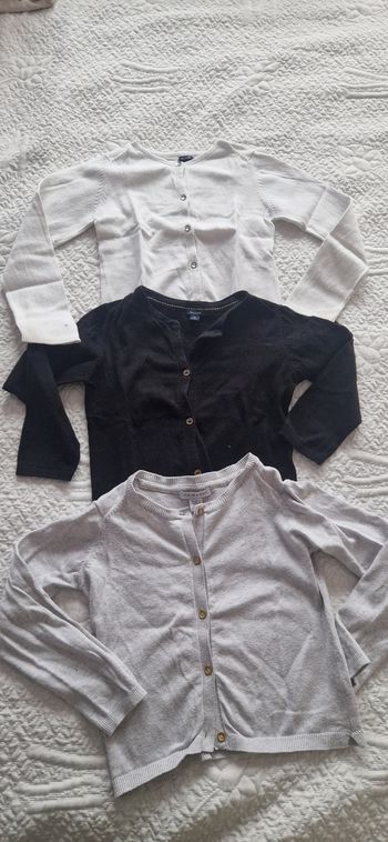 Lot de 3 gilets fille 6 ans