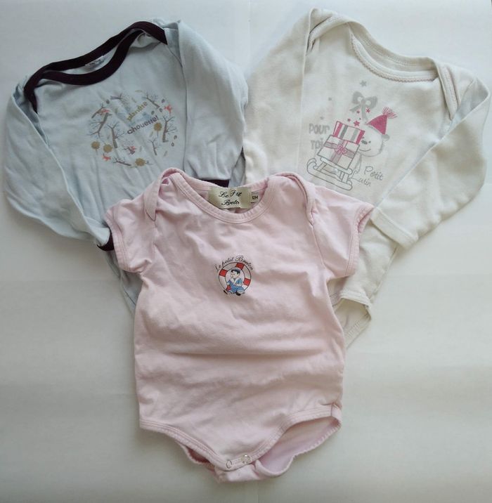 #lot De 3 Bodies Bébé Fille Taille 12 Mois