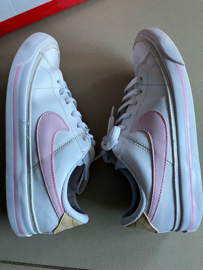 Basket Nike femme pointure 38 - photo numéro 2