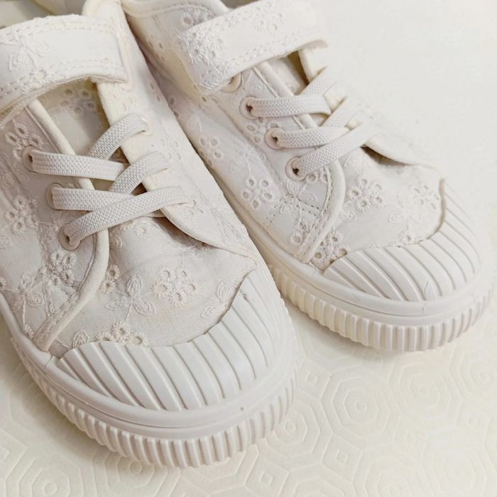 Baskets Pour Fille Marque Kiabi Taille 34 - photo numéro 7