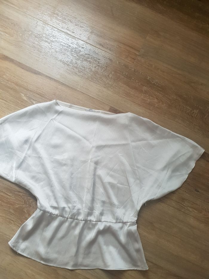 Chemise écrue satinée