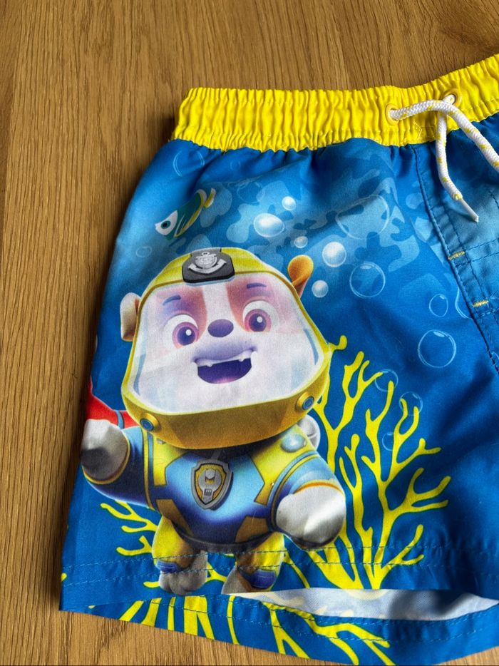 Short de bain garçon taille 110/116 - photo numéro 2