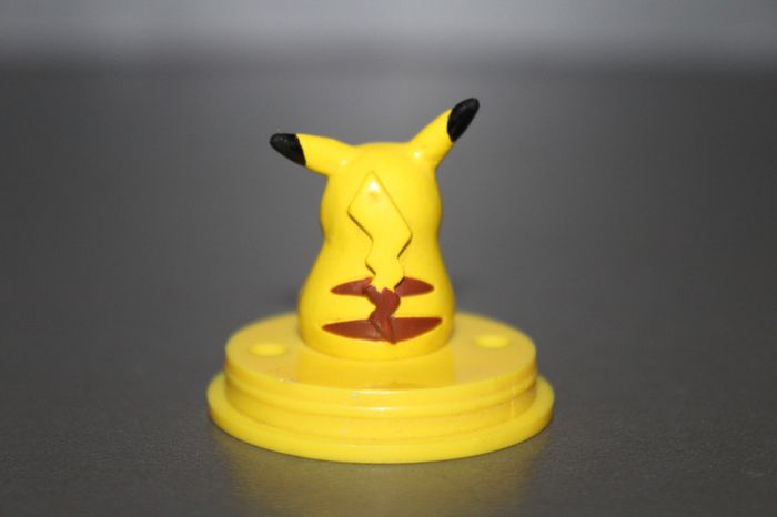 Figurine Pikachu - Pokémon - photo numéro 2