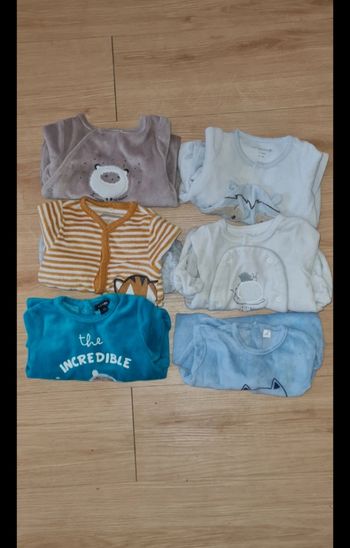 Lot 6 pyjamas 1 mois