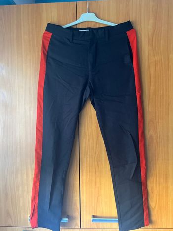 Pantalon à pince noir et rouge Zara 38