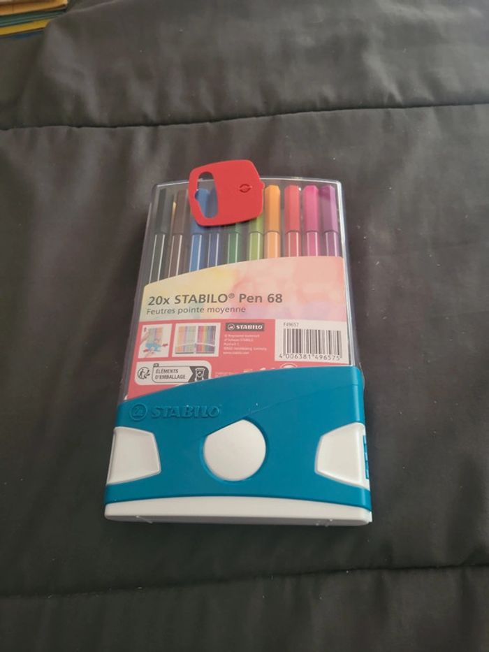 Stabilo pen 68