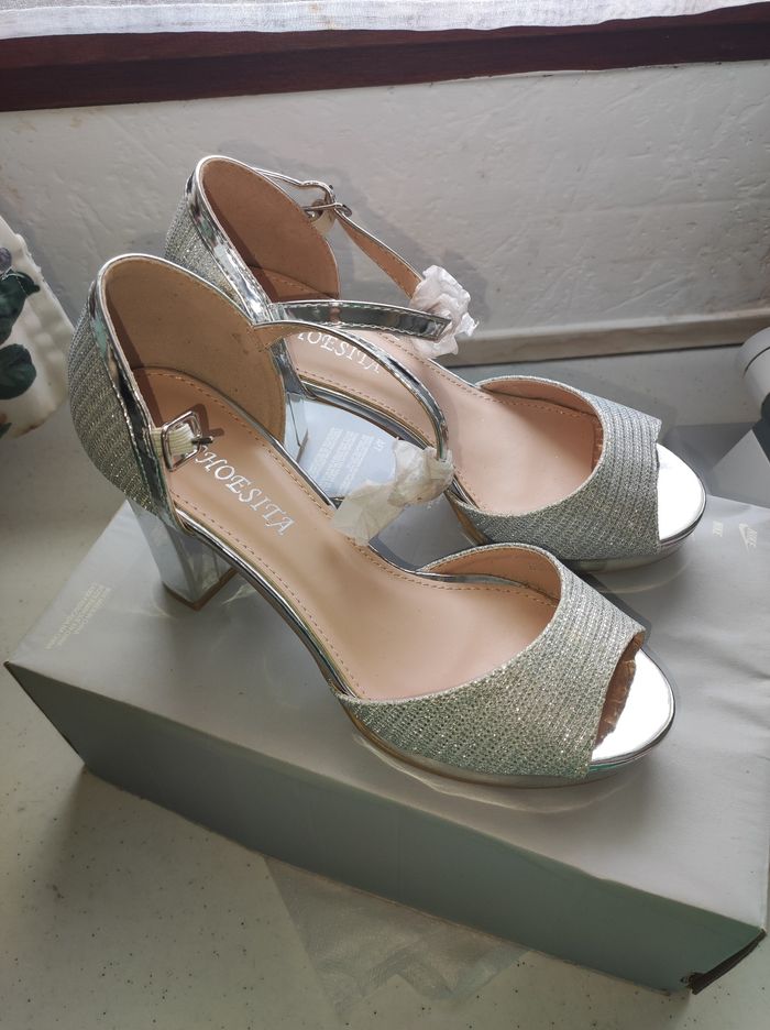 Chaussure à talon pointure 37 Neuf - photo numéro 3