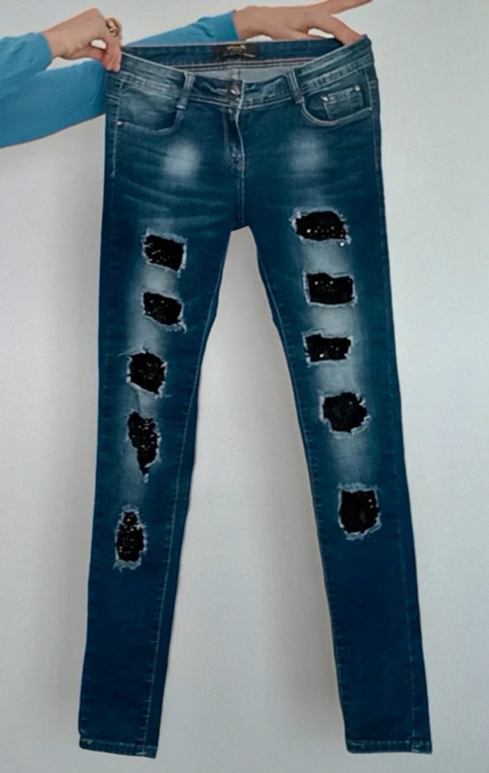 Jean skinny troué sur dentelle et strass 38 - photo numéro 3