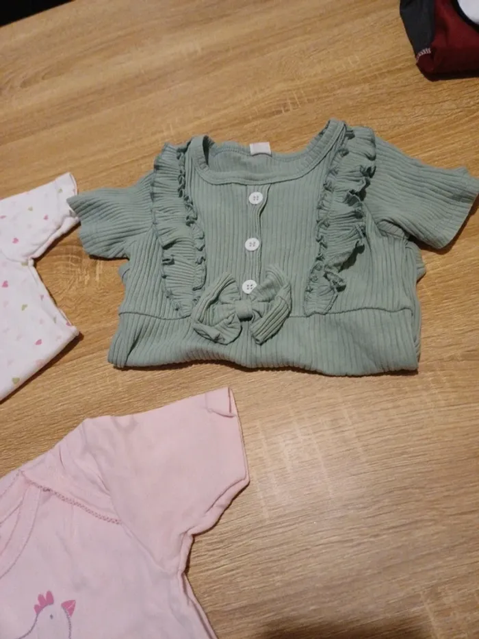 Lot de 3bodies - photo numéro 3